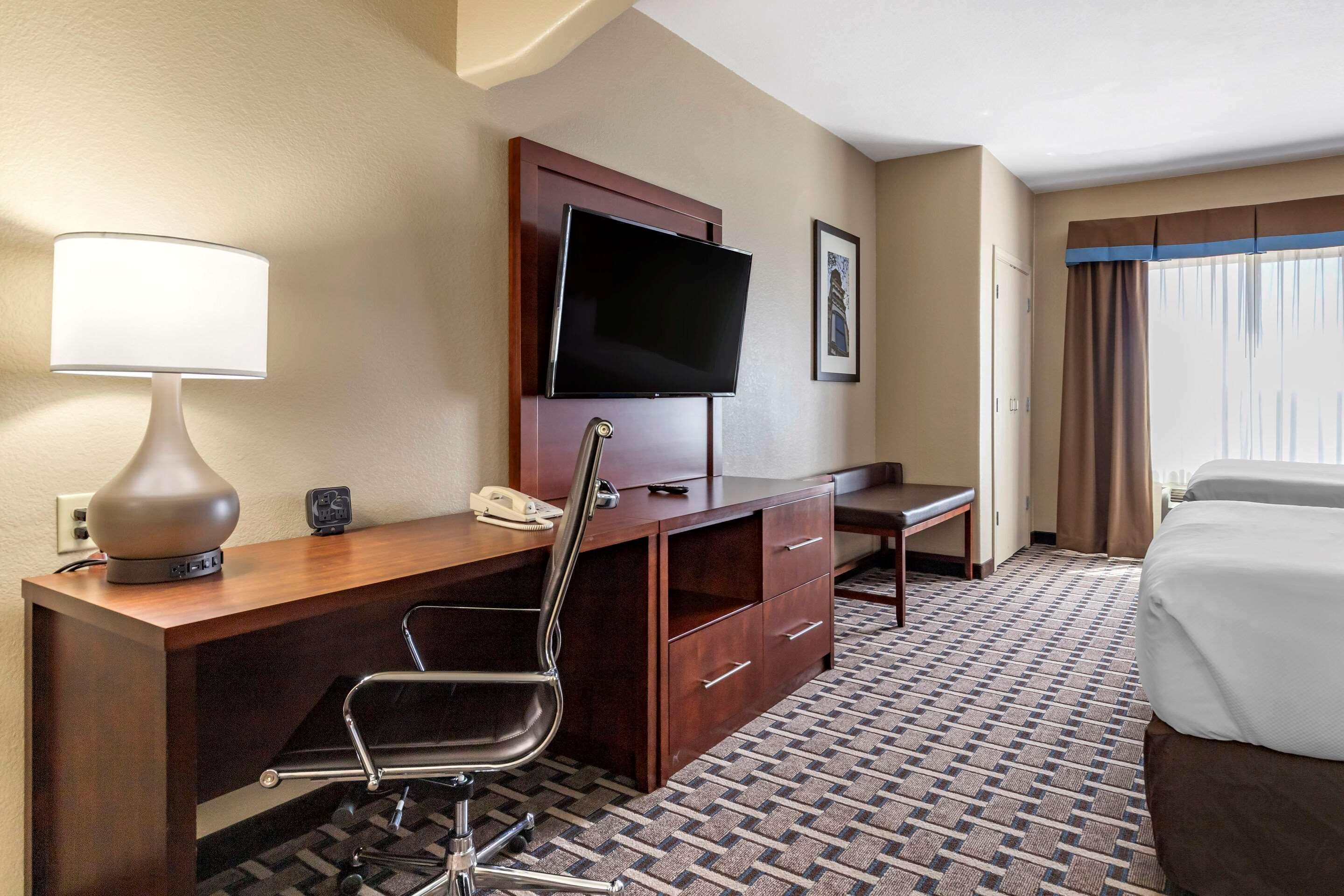 Comfort Suites Georgetown Buitenkant foto