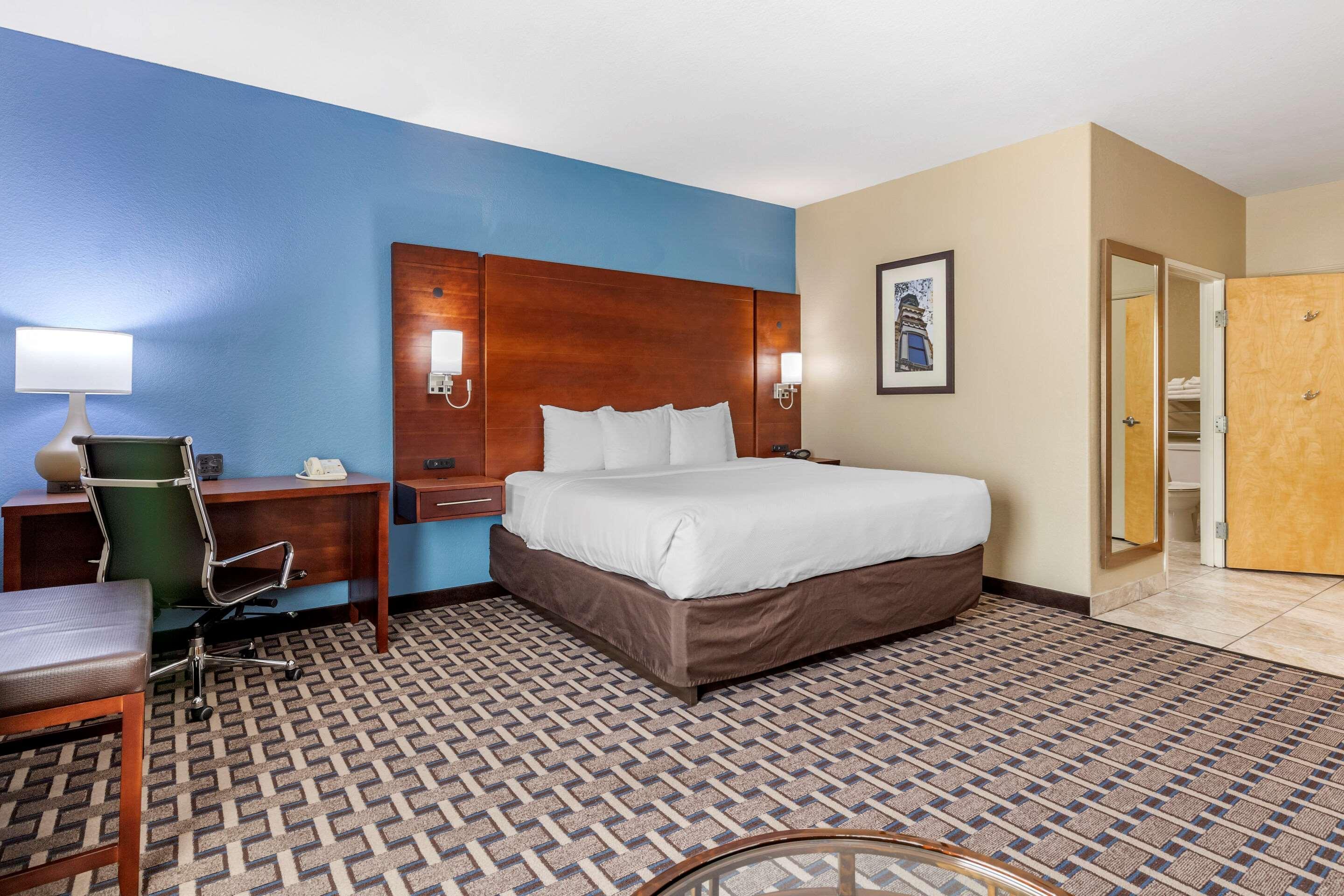 Comfort Suites Georgetown Buitenkant foto