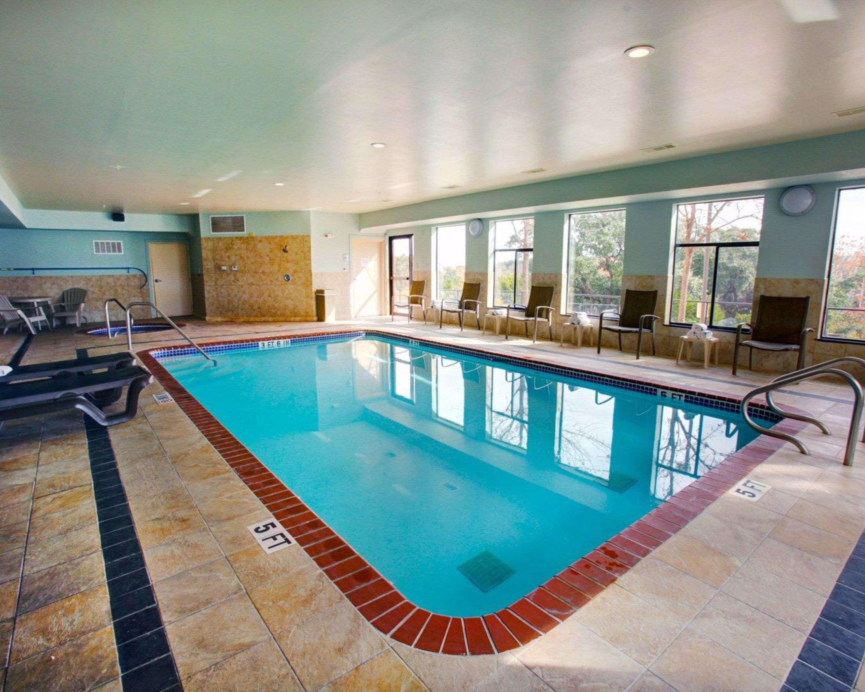 Comfort Suites Georgetown Buitenkant foto