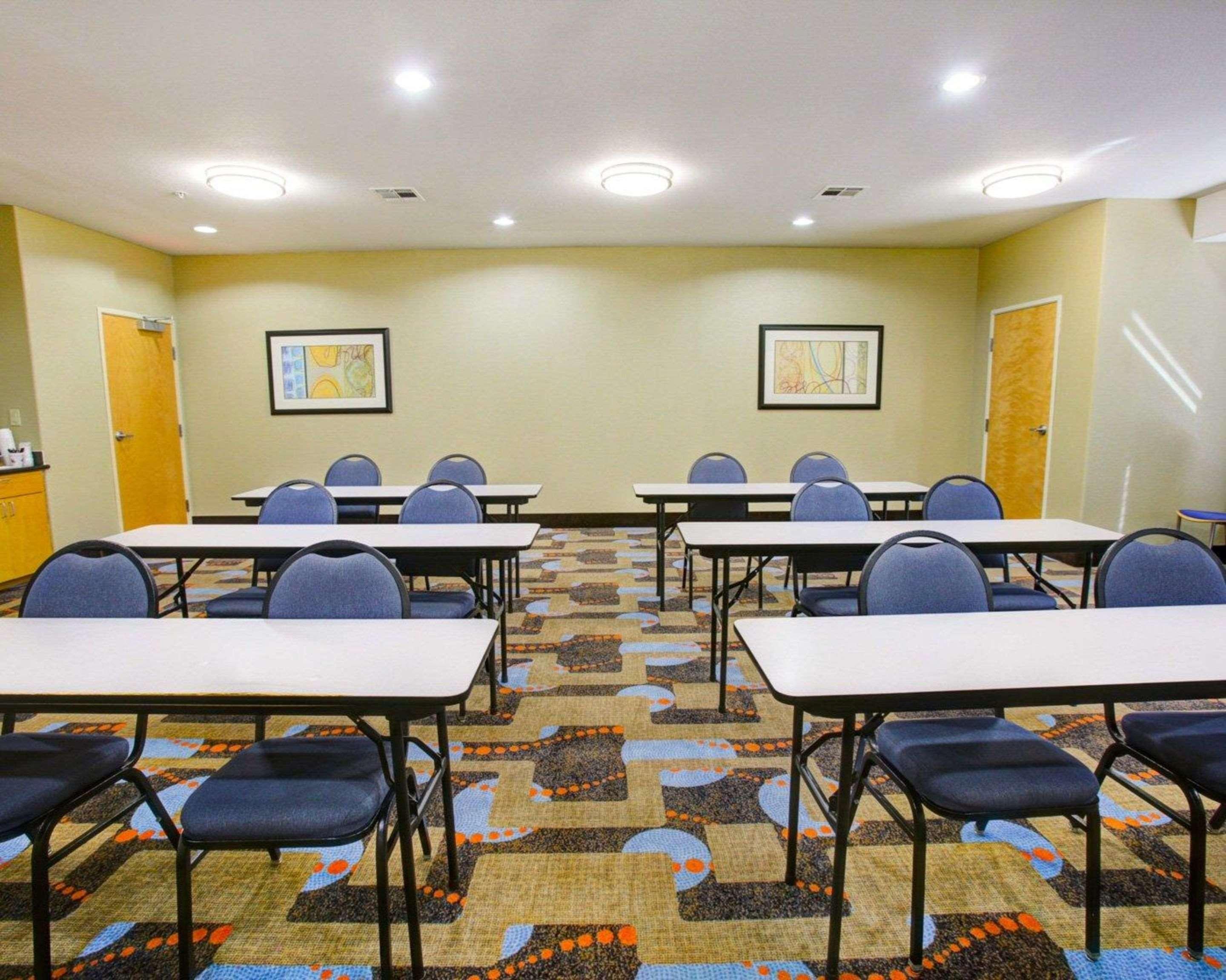 Comfort Suites Georgetown Buitenkant foto