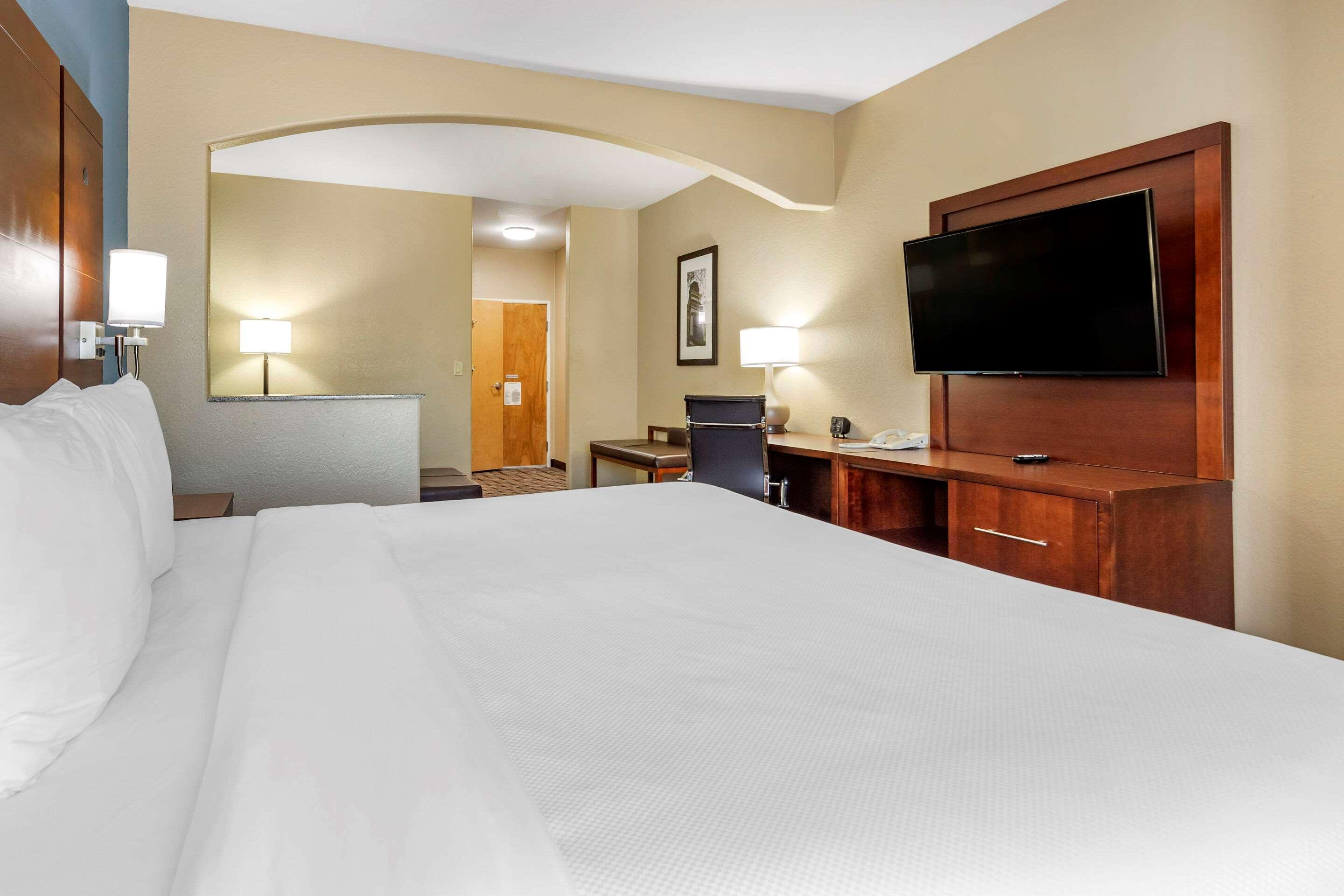Comfort Suites Georgetown Buitenkant foto